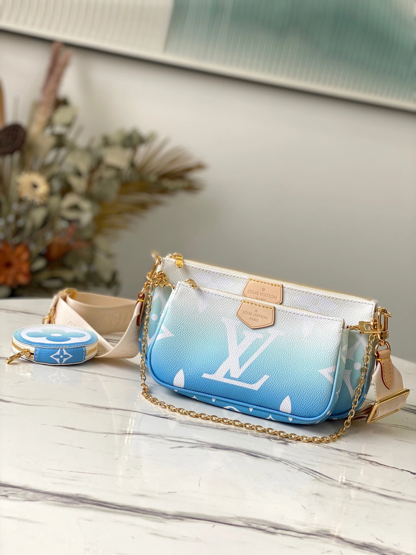 L*ouis V*uitton Top Bag 24 x 13.5 x 4 cm Minimalist 8600