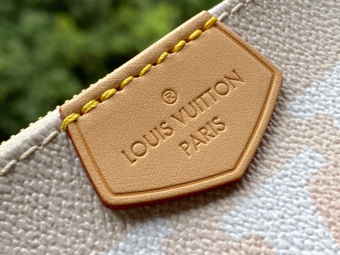 L*ouis V*uitton Top Bag 24 x 13.5 x 4 cm WellDesigned 8601