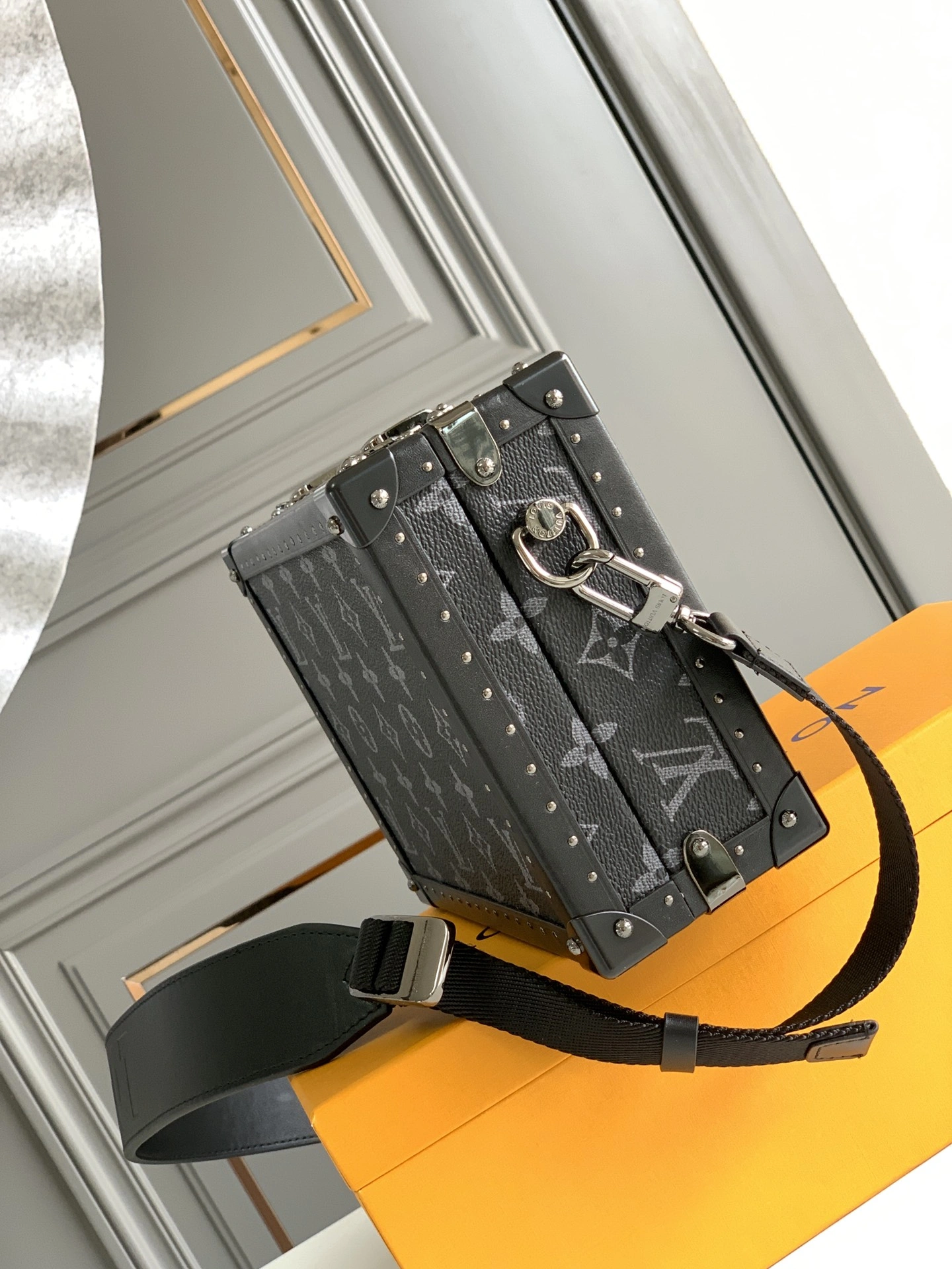 L*ouis V*uitton Top Bag 24.5*16.5*8cm ZipUp 8511