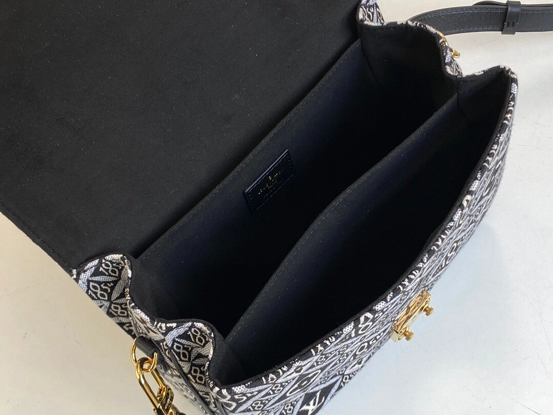 Durable L*ouis V*uitton Top Bag 25 x 19 x 7 cm 8608