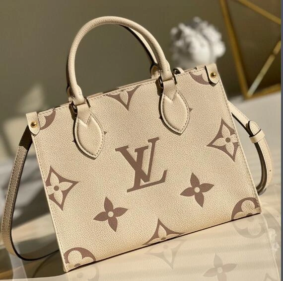 Effortless L*ouis V*uitton Top Bag 25*19*11.5cm 8633