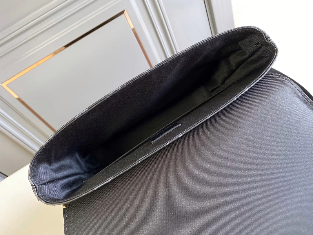 L*ouis V*uitton Top Bag 25*22*7cm Comfortable 8509