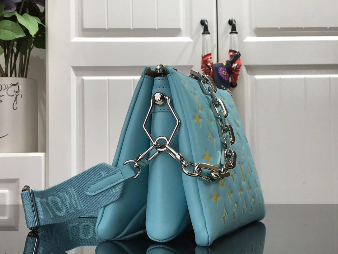 Flexible L*ouis V*uitton Top Bag 26*20*12cm 8449