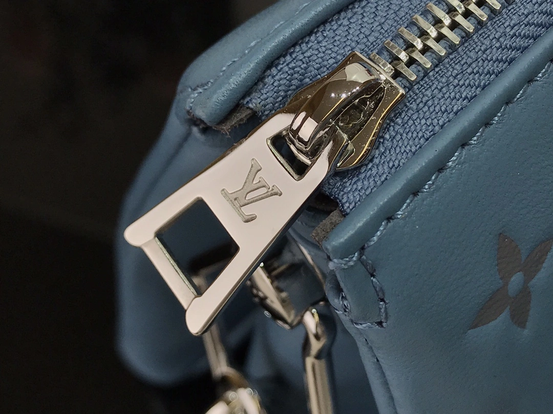 Unisex L*ouis V*uitton Top Bag 26*20*12cm 8446