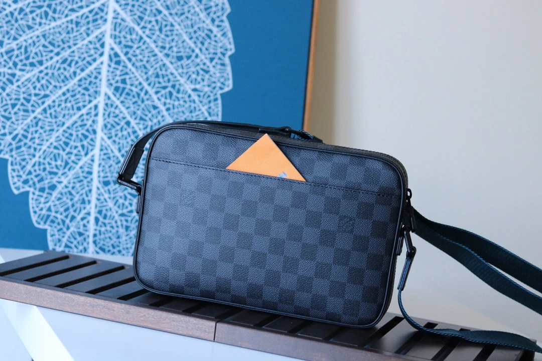 Unique L*ouis V*uitton Top Bag 26x17x5CM 8645