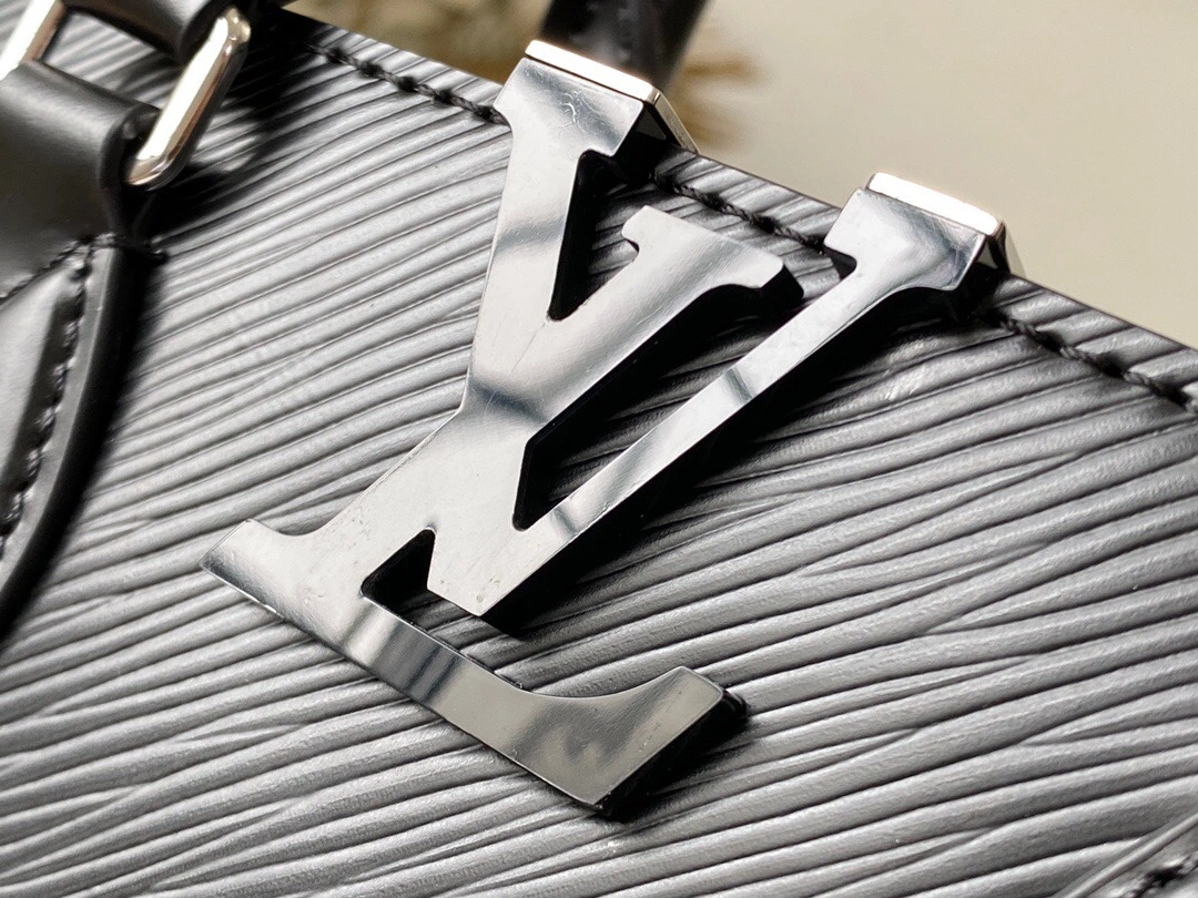 L*ouis V*uitton Top Bag 27 x 19 x 11.5cm TravelReady 8603
