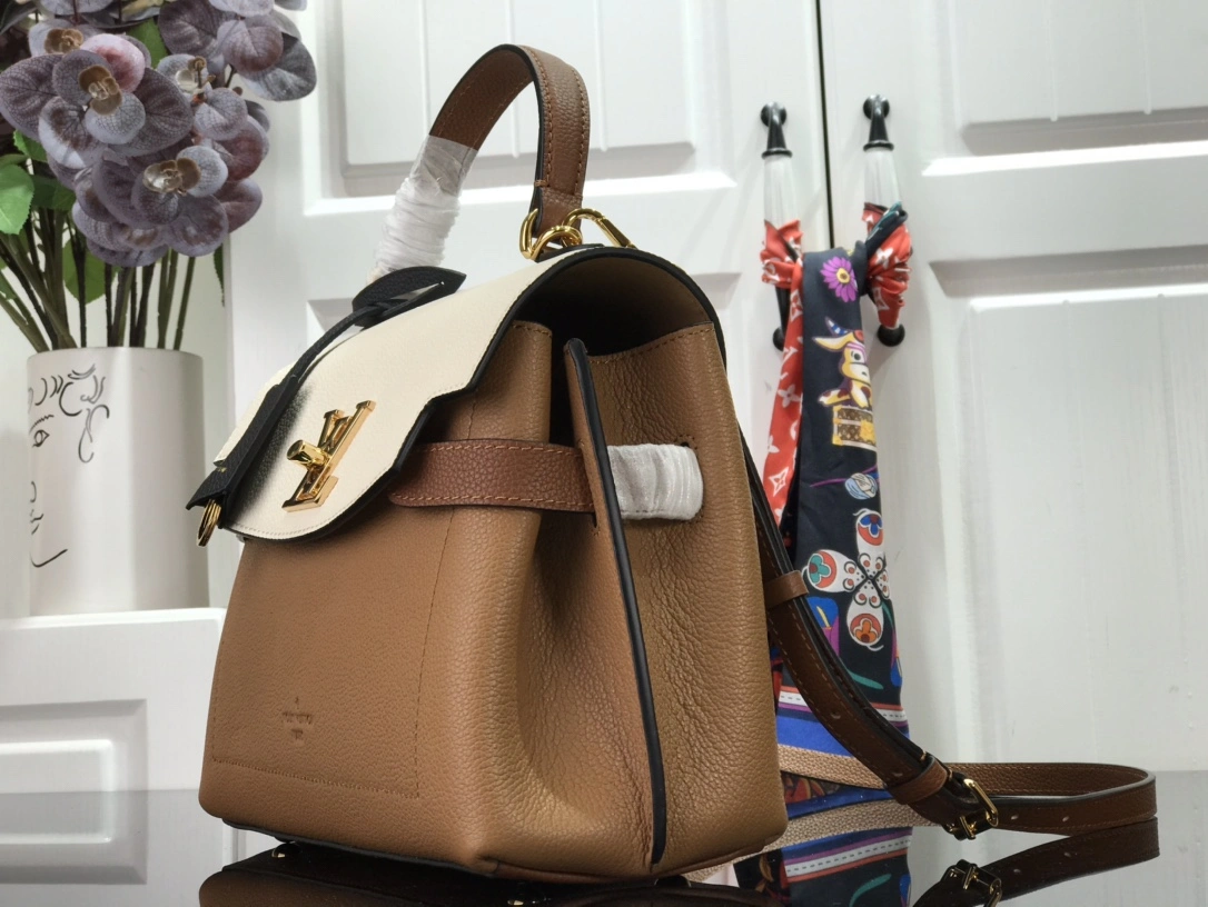 L*ouis V*uitton Top Bag 28 x 20 x 11.5 cm Colorful 8562