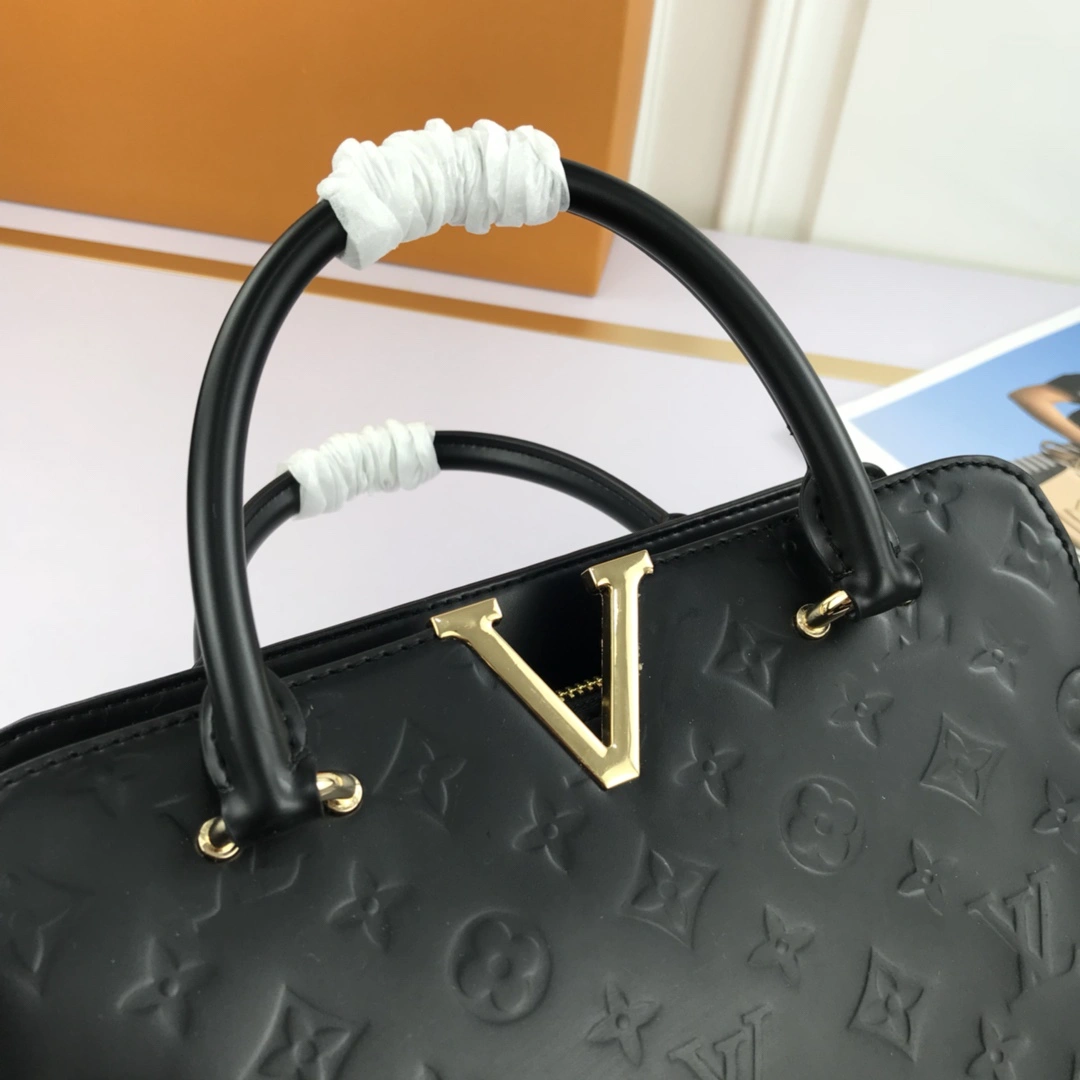 L*ouis V*uitton Top Bag 28*21*11cm Breathable 8468