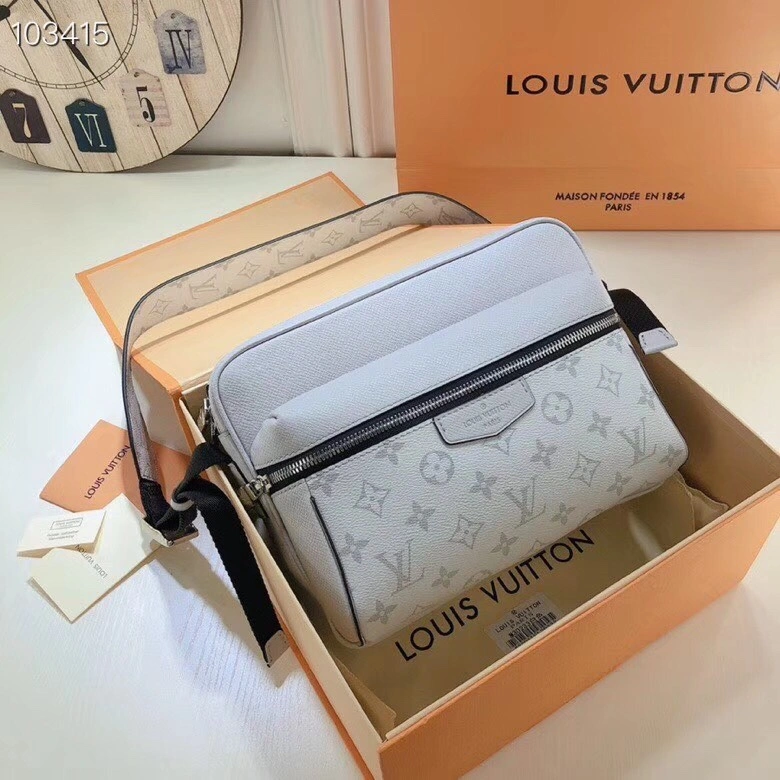 L*ouis V*uitton Top Bag 29.5*20*10.5cm MultiPurpose 8639