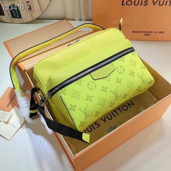 L*ouis V*uitton Top Bag 29.5*20*10.5cm MultiPurpose 8639