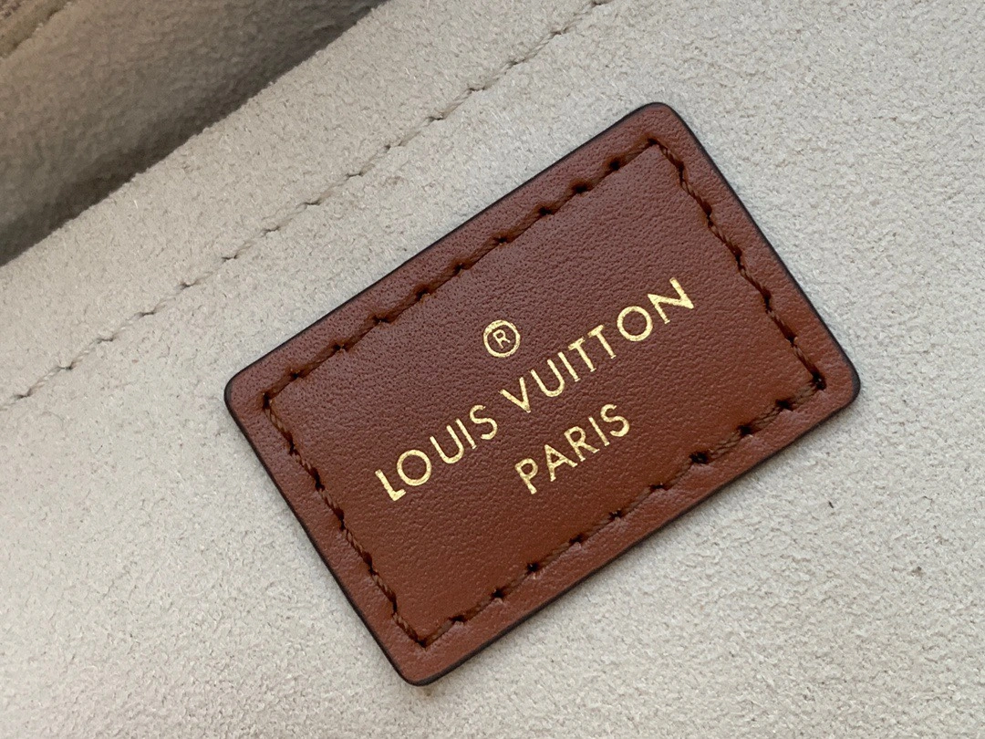 L*ouis V*uitton Top Bag 30.5*24.5*14cm Premium 8390
