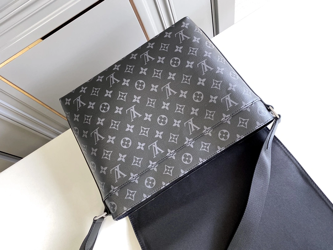 L*ouis V*uitton Top Bag 31*27*8cm MultiPurpose 8508