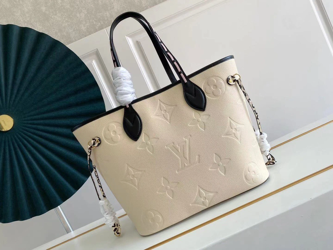 L*ouis V*uitton Top Bag 31*28*14cm Reliable 8397