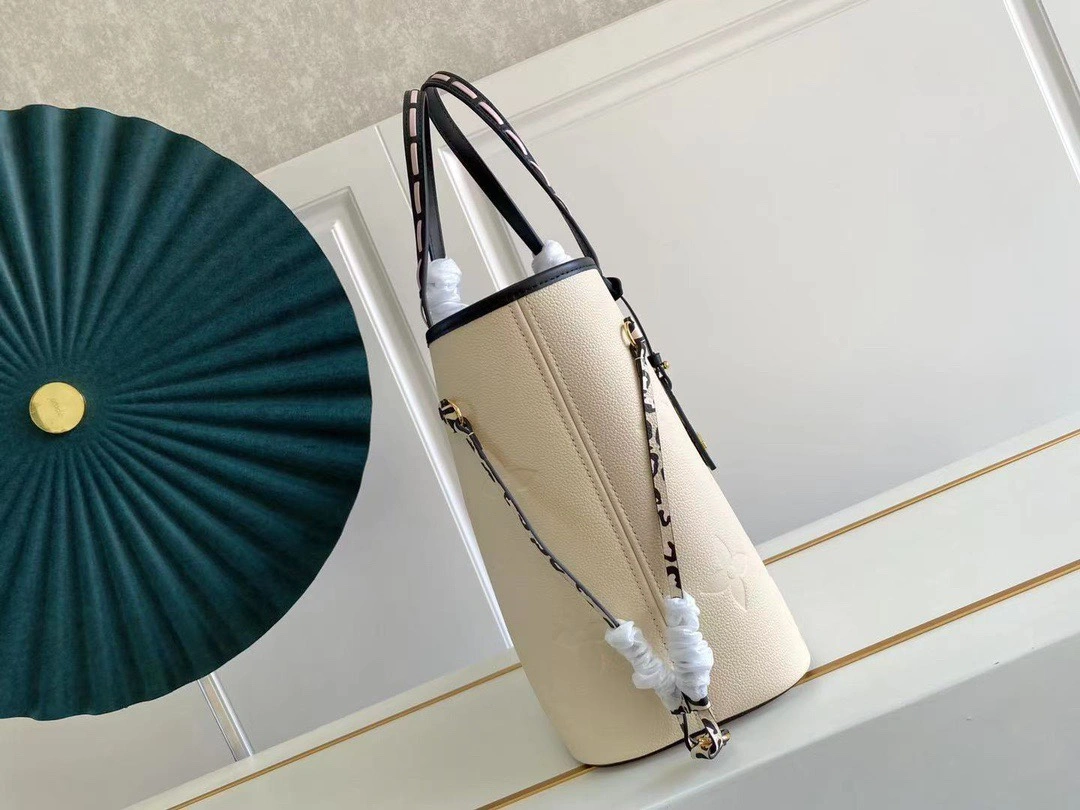 L*ouis V*uitton Top Bag 31*28*14cm Reliable 8397