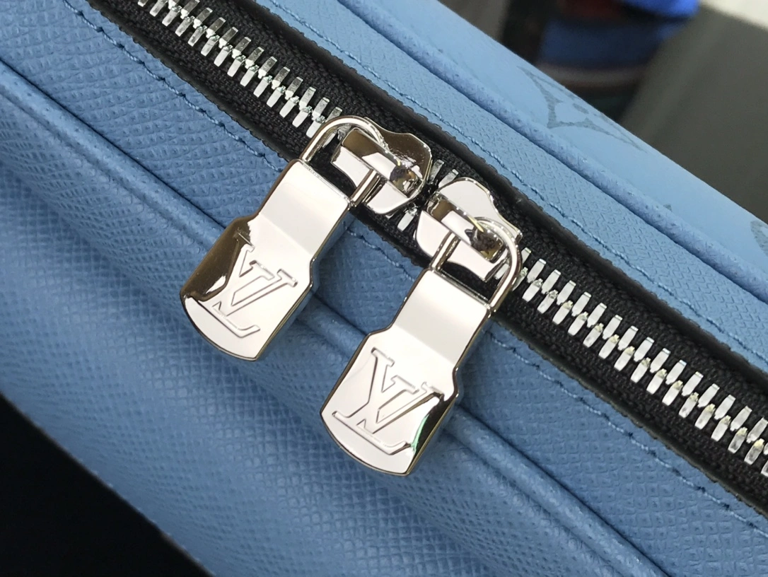 L*ouis V*uitton Top Bag Casual 8556