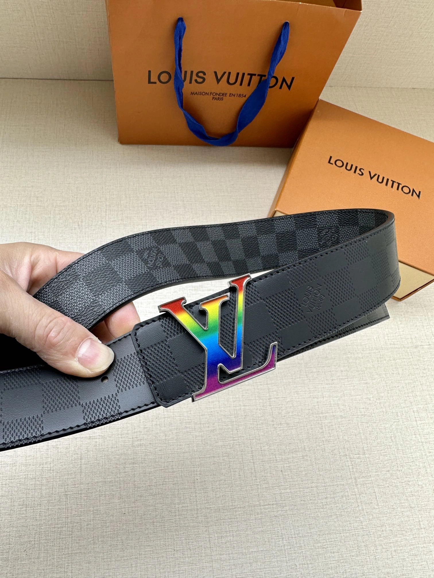 L*ouis V*uitton Top Belts AT 20230904- WeatherProof 15376