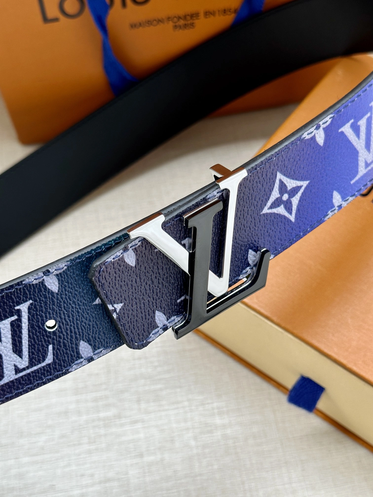 L*ouis V*uitton Top Belts AT 20230906- WeatherProof 15338
