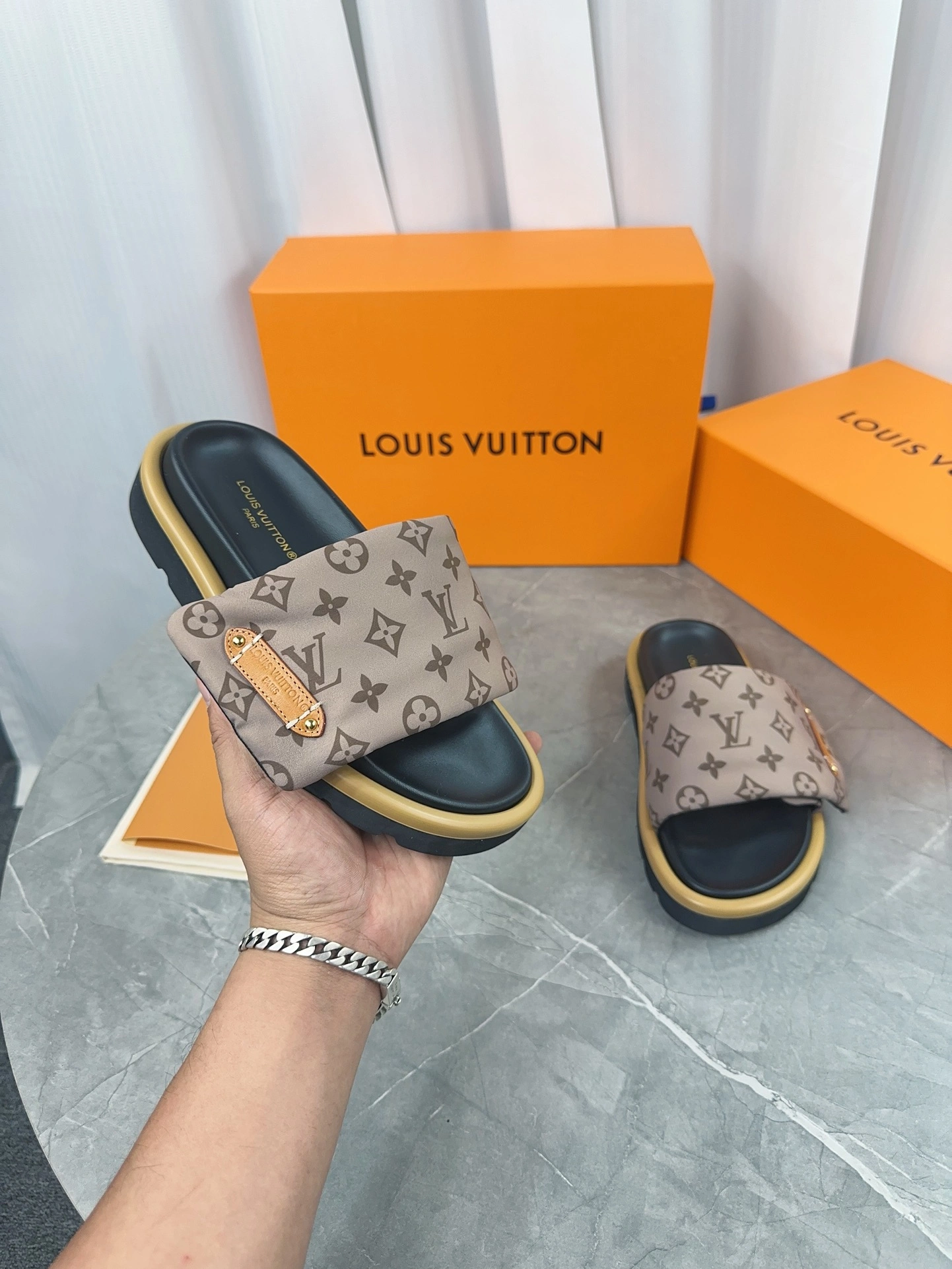 Upgraded L*ouis V*uitton Top Sandals&Slippers Tianyi 20240811- 3838