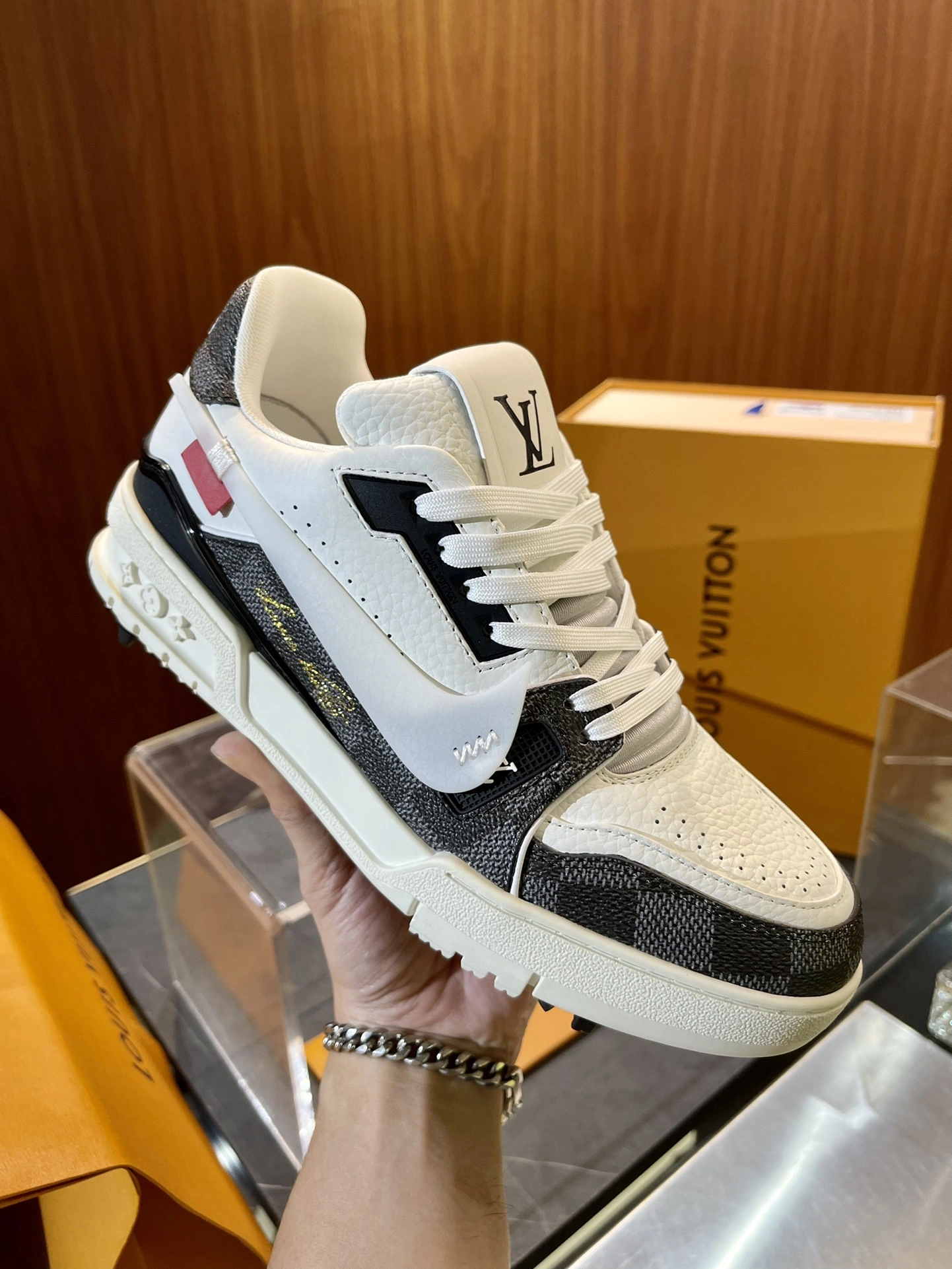 L*ouis V*uitton Top Sneaker Low RR 20240813- Affordable 3782