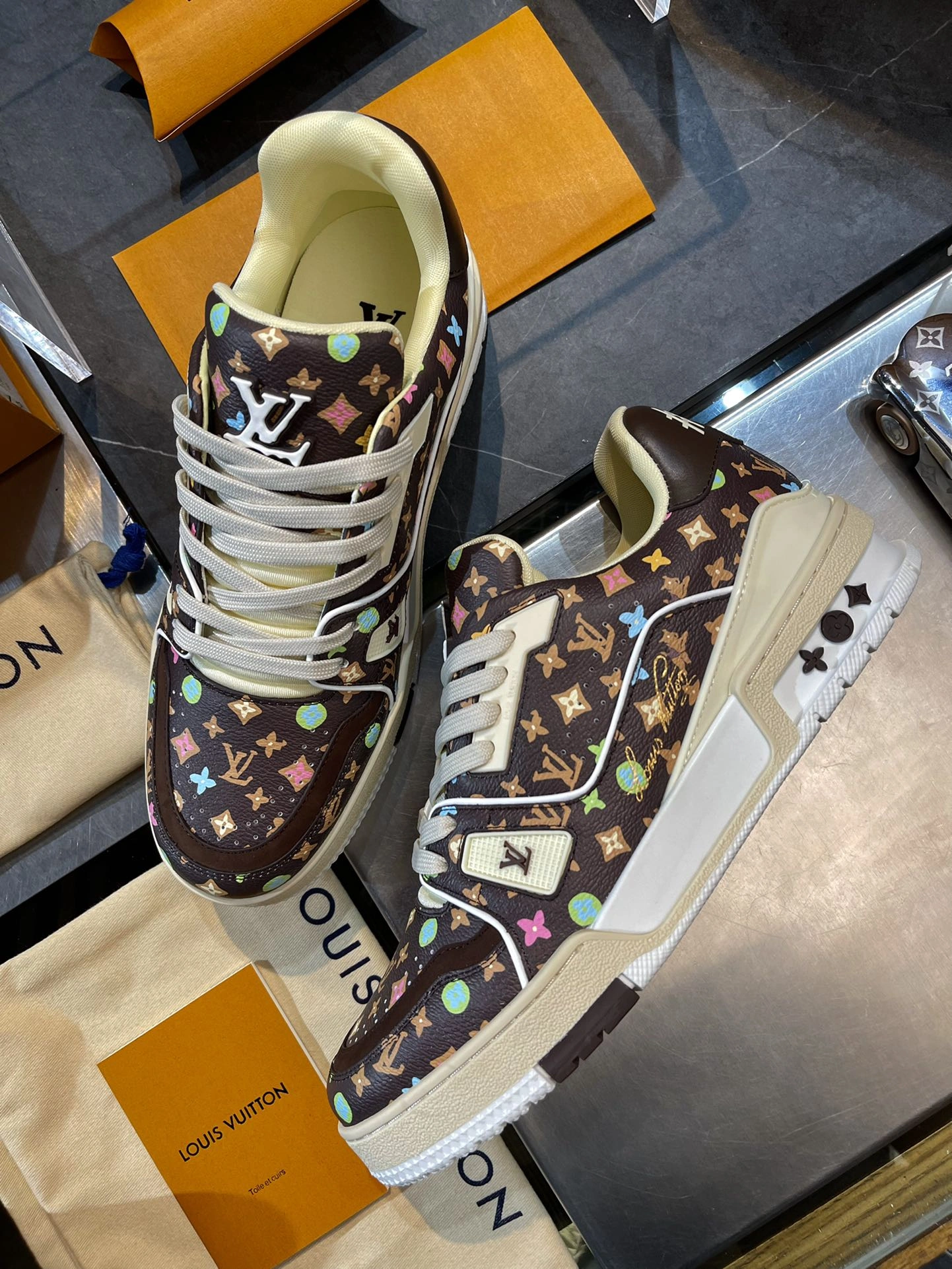 Neat L*ouis V*uitton Top Sneaker Low RR 20240813- 3784