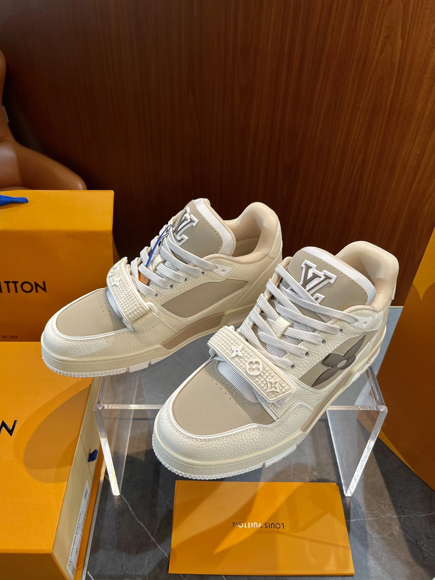 Comfortable L*ouis V*uitton Top Sneaker Low RR 20240814- 3776