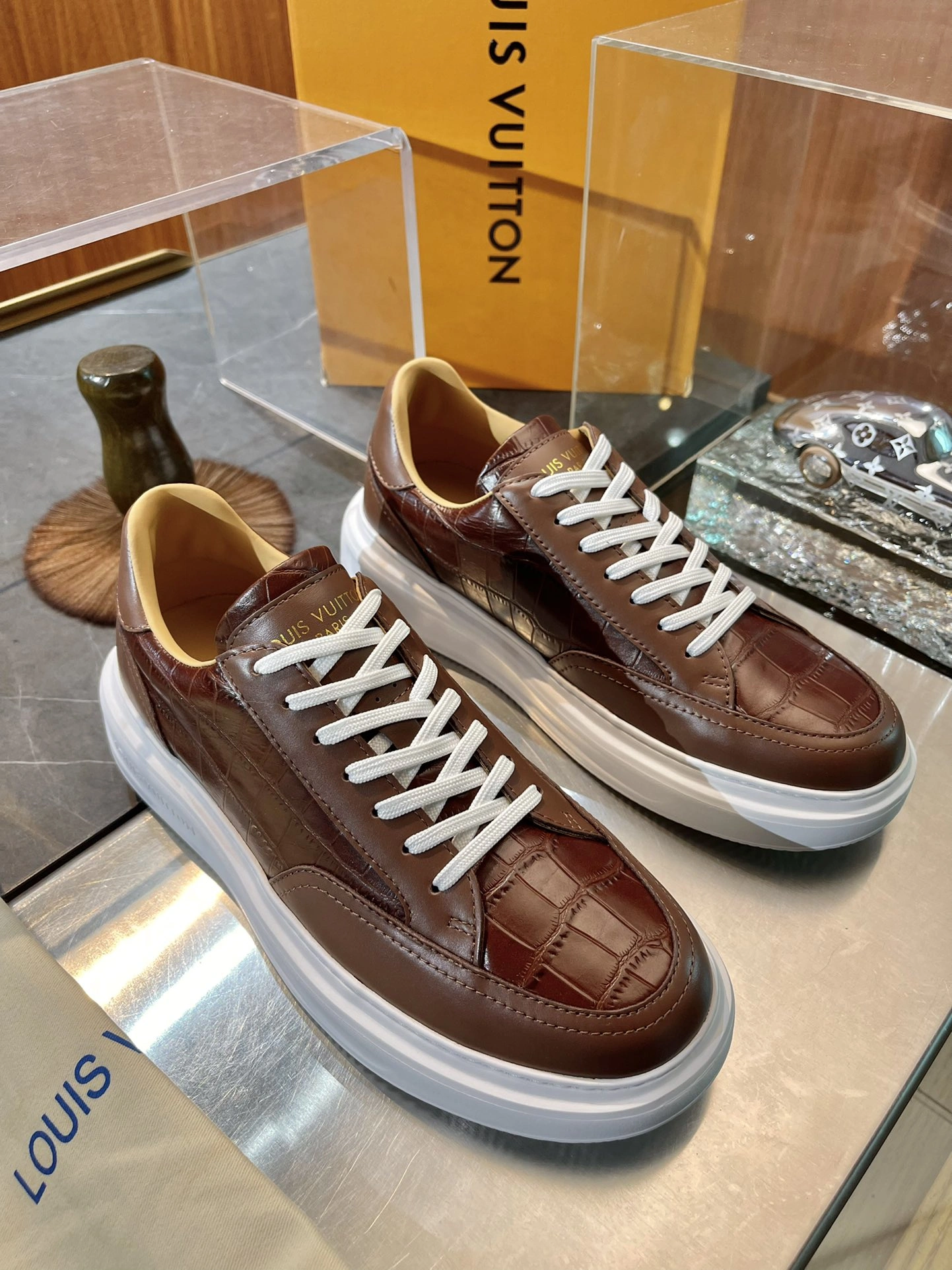 L*ouis V*uitton Top Sneaker Low RR 20240815- SoftTouch 3767