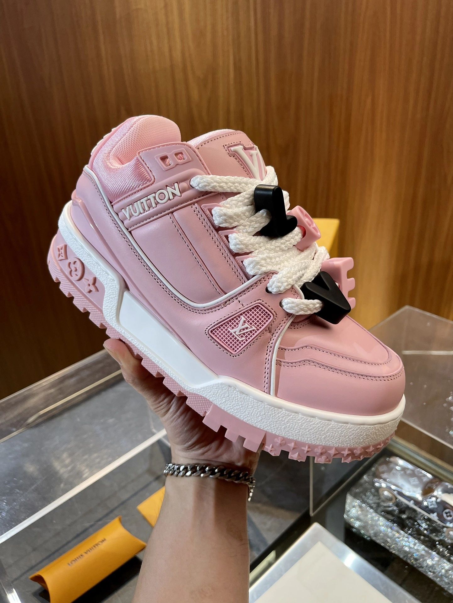 L*ouis V*uitton Top Sneaker Low RR 20240815- ComfortFit 3770