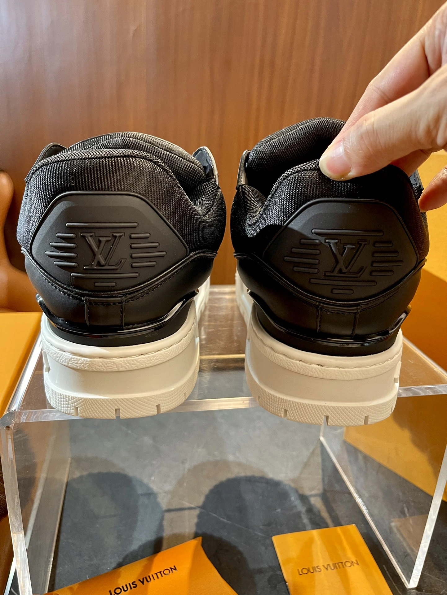 L*ouis V*uitton Top Sneaker Low RR 20240815- ComfortFit 3770
