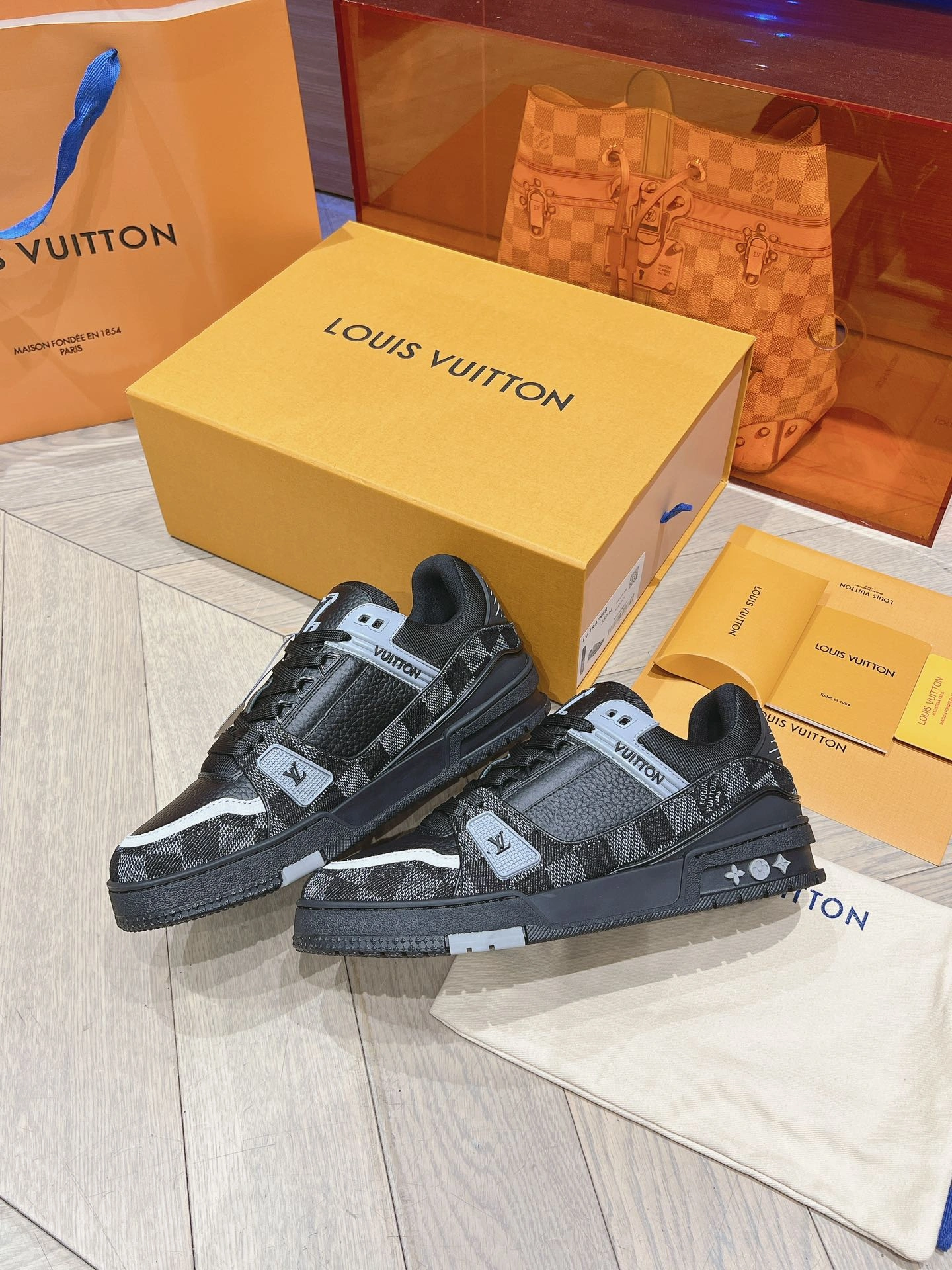 L*ouis V*uitton Top Sneaker Low Tianyi 20240811- Lightweight 7122
