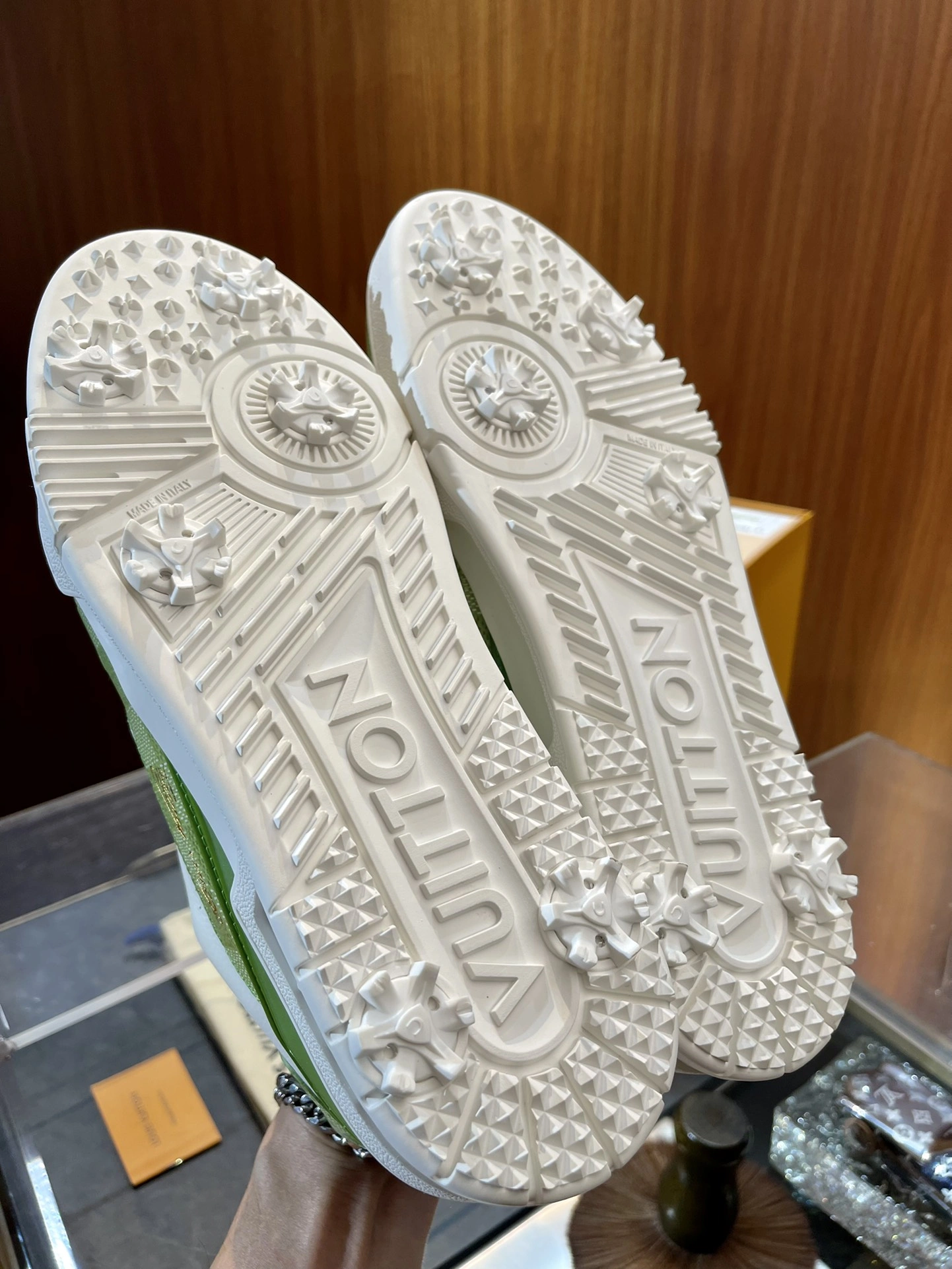 L*ouis V*uitton Top Sneaker Low Tianyi 20240812- Neat 3790
