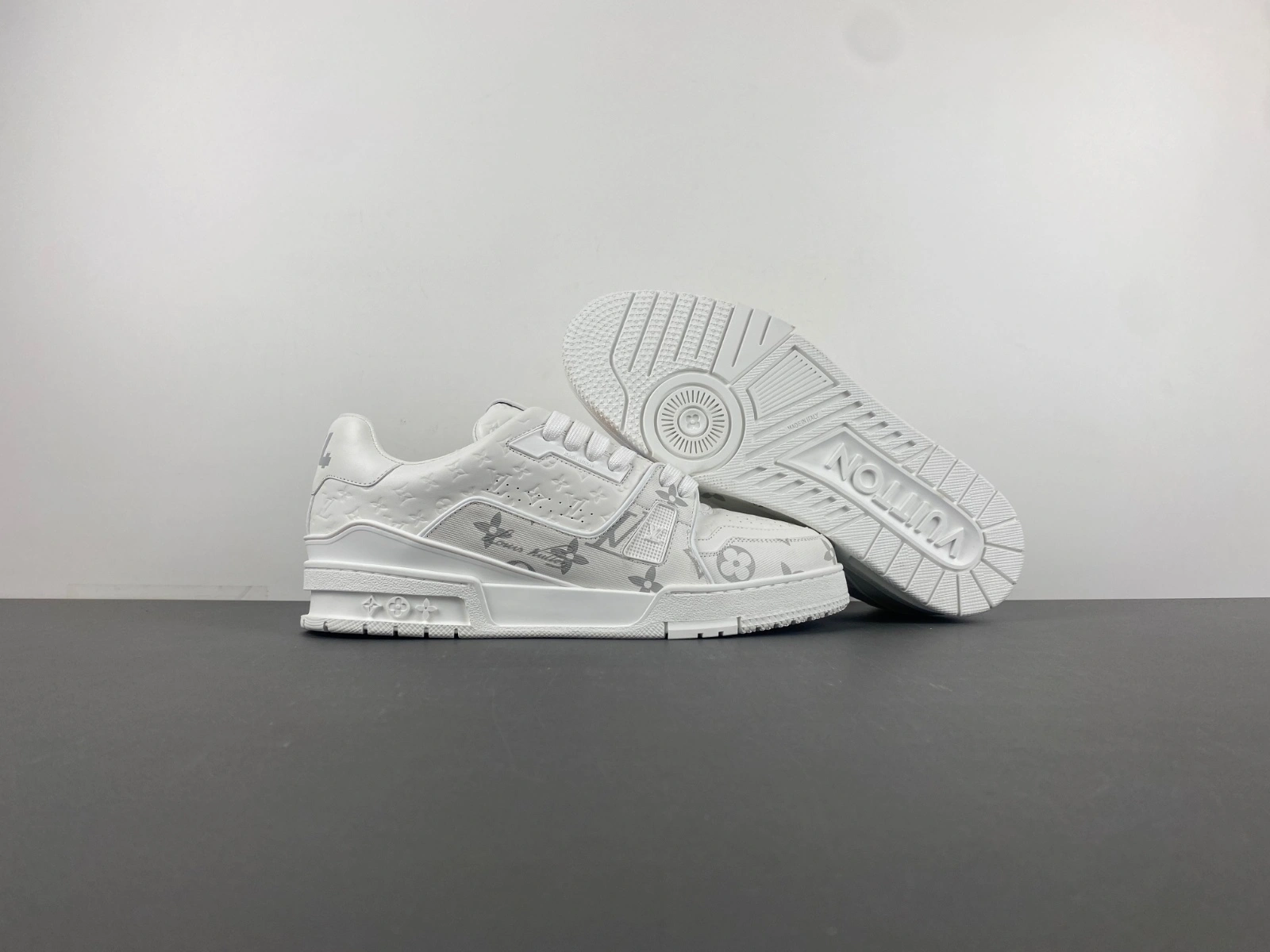 L*ouis V*uitton Top Sneaker Trainer MK 20250520- FashionForward 3709