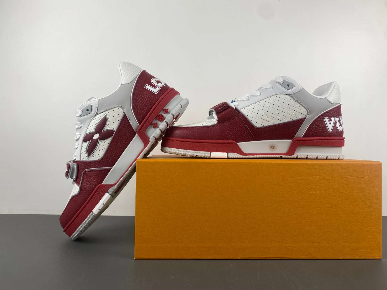 OnTrend L*ouis V*uitton Top Sneaker Trainer MK 20250520- 3708