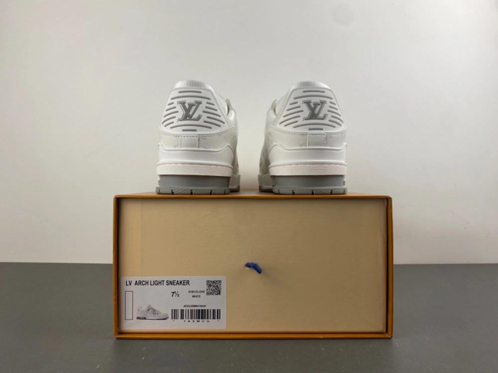 L*ouis V*uitton Top Sneaker Trainer MK 20260116- FashionForward 3678