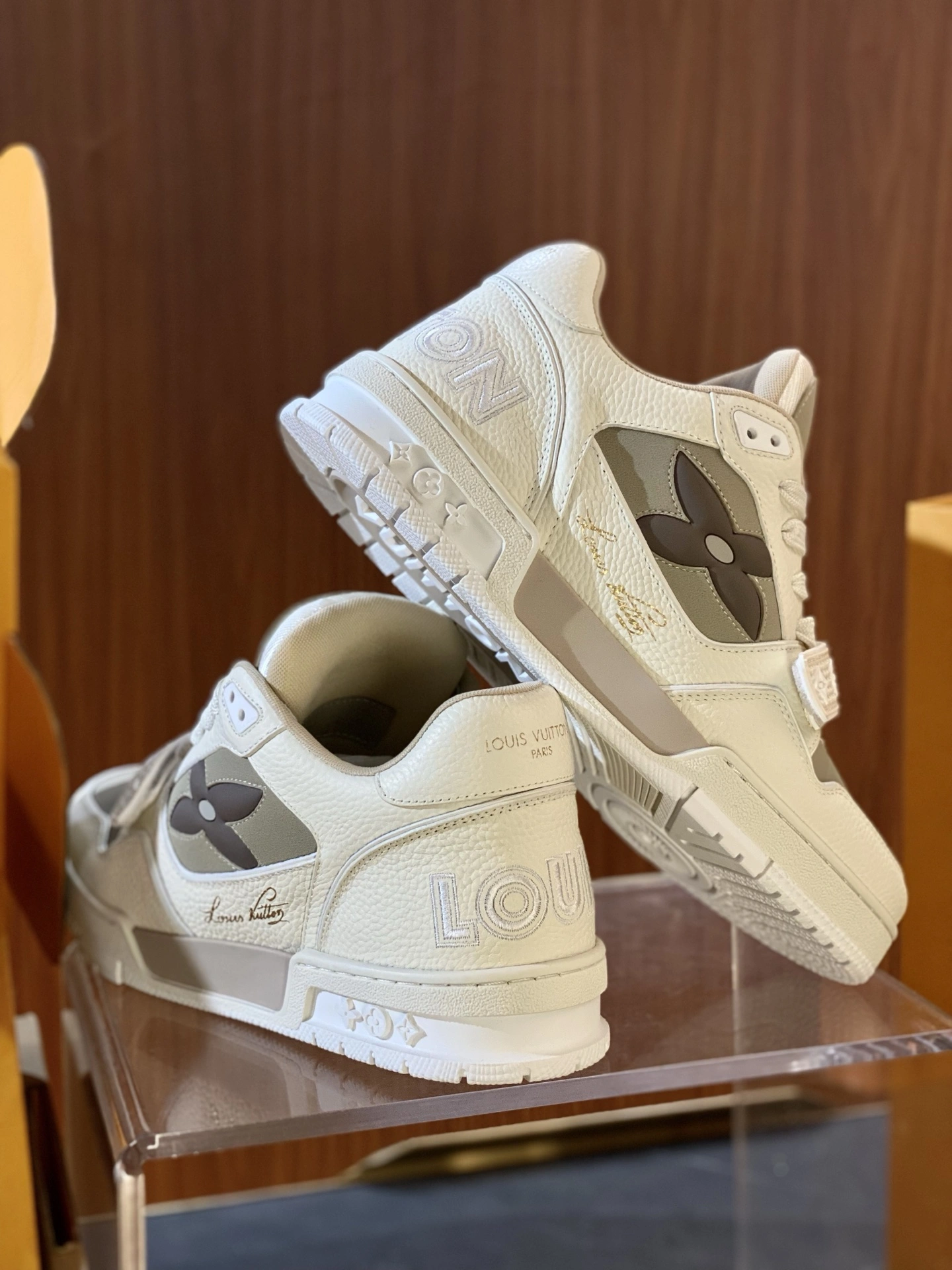 L*ouis V*uitton Top Sneaker Trainer RR 20250417- EasyMatch 3735
