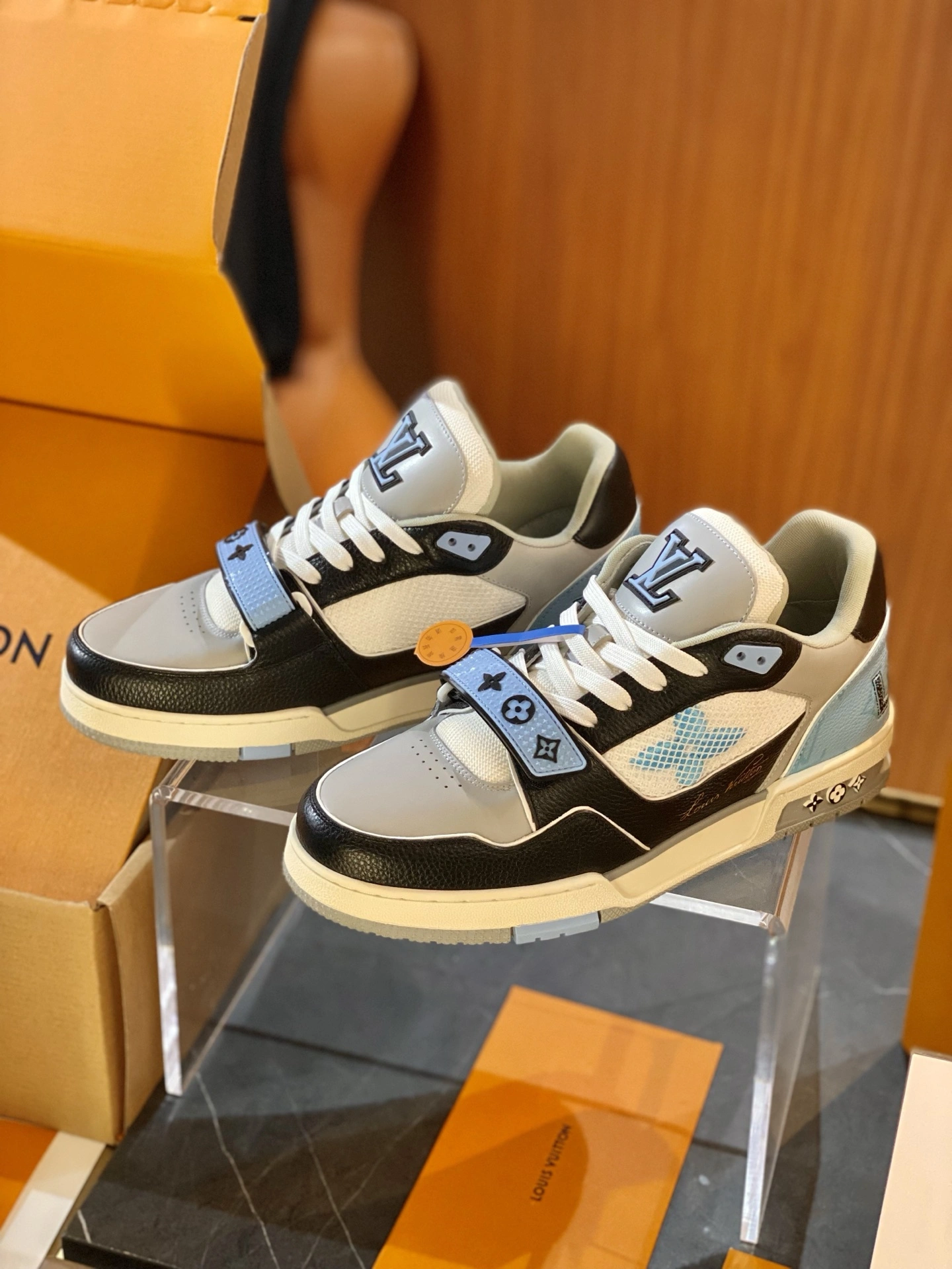 L*ouis V*uitton Top Sneaker Trainer RR 20250417- Trendsetting 3734
