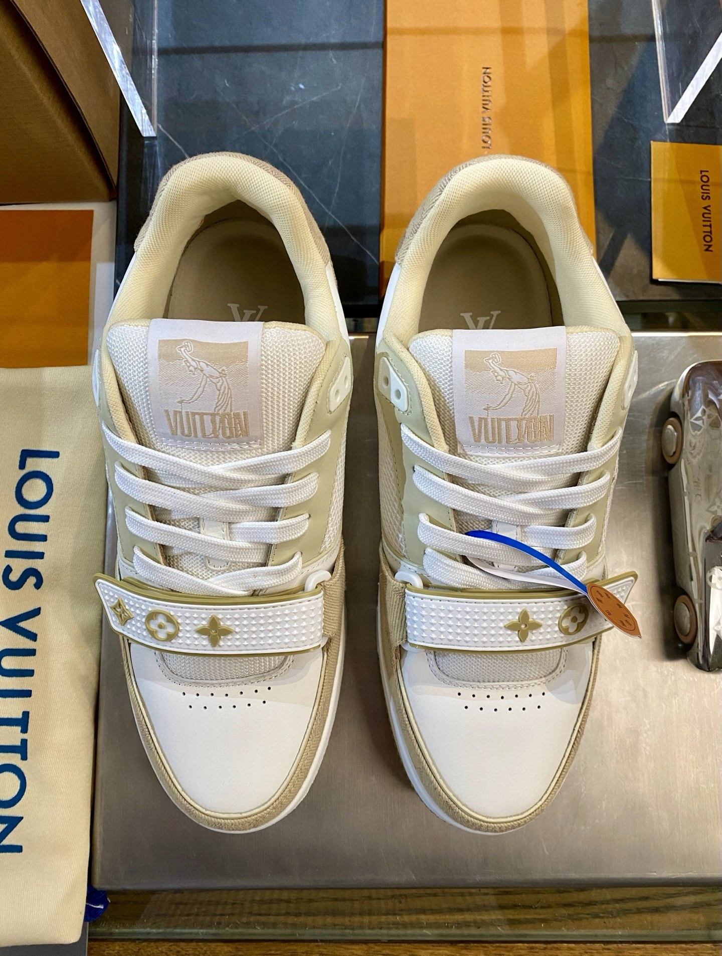 EyeCatching L*ouis V*uitton Top Sneaker Trainer RR 20250417- 3742
