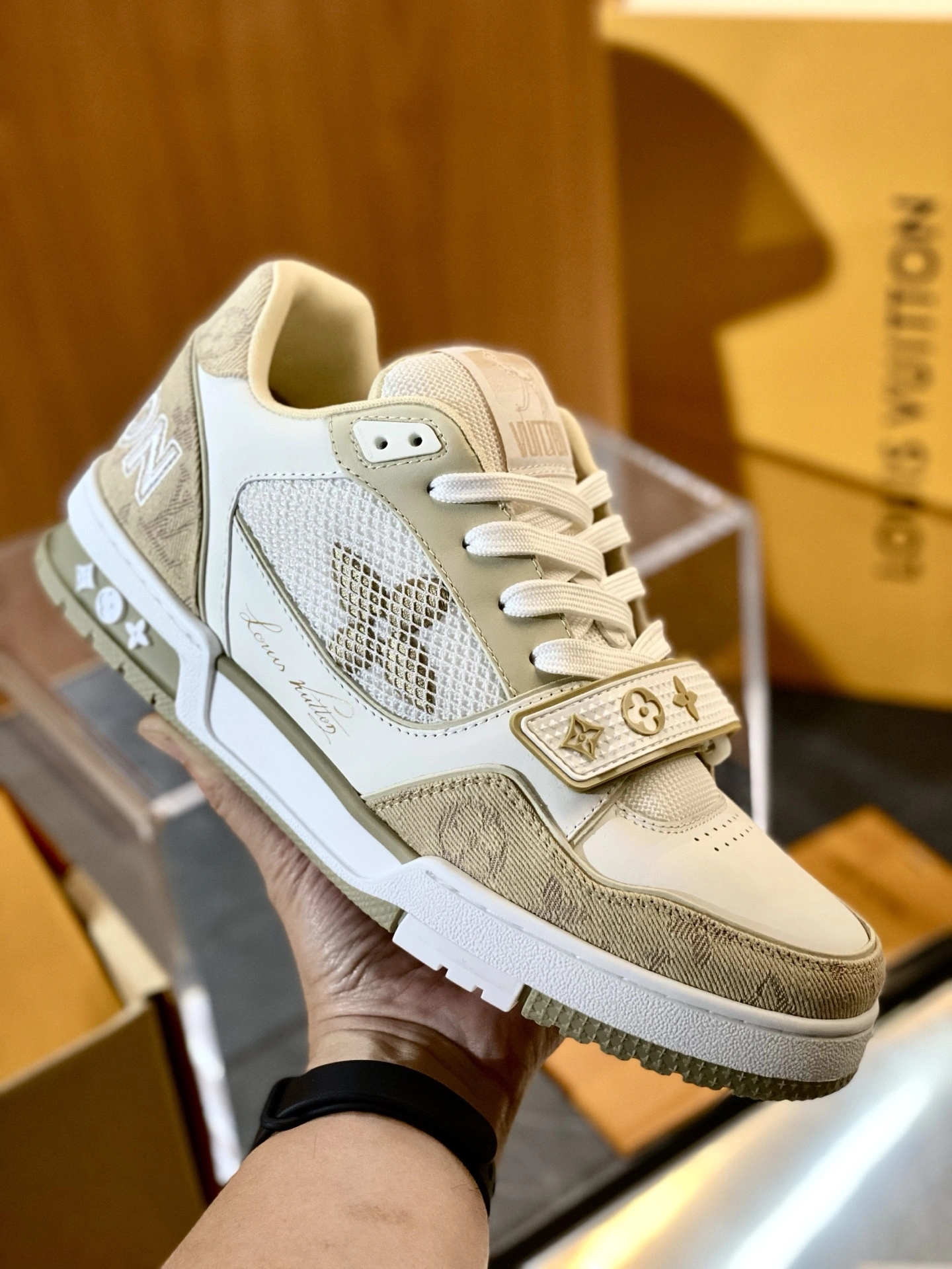 EyeCatching L*ouis V*uitton Top Sneaker Trainer RR 20250417- 3742