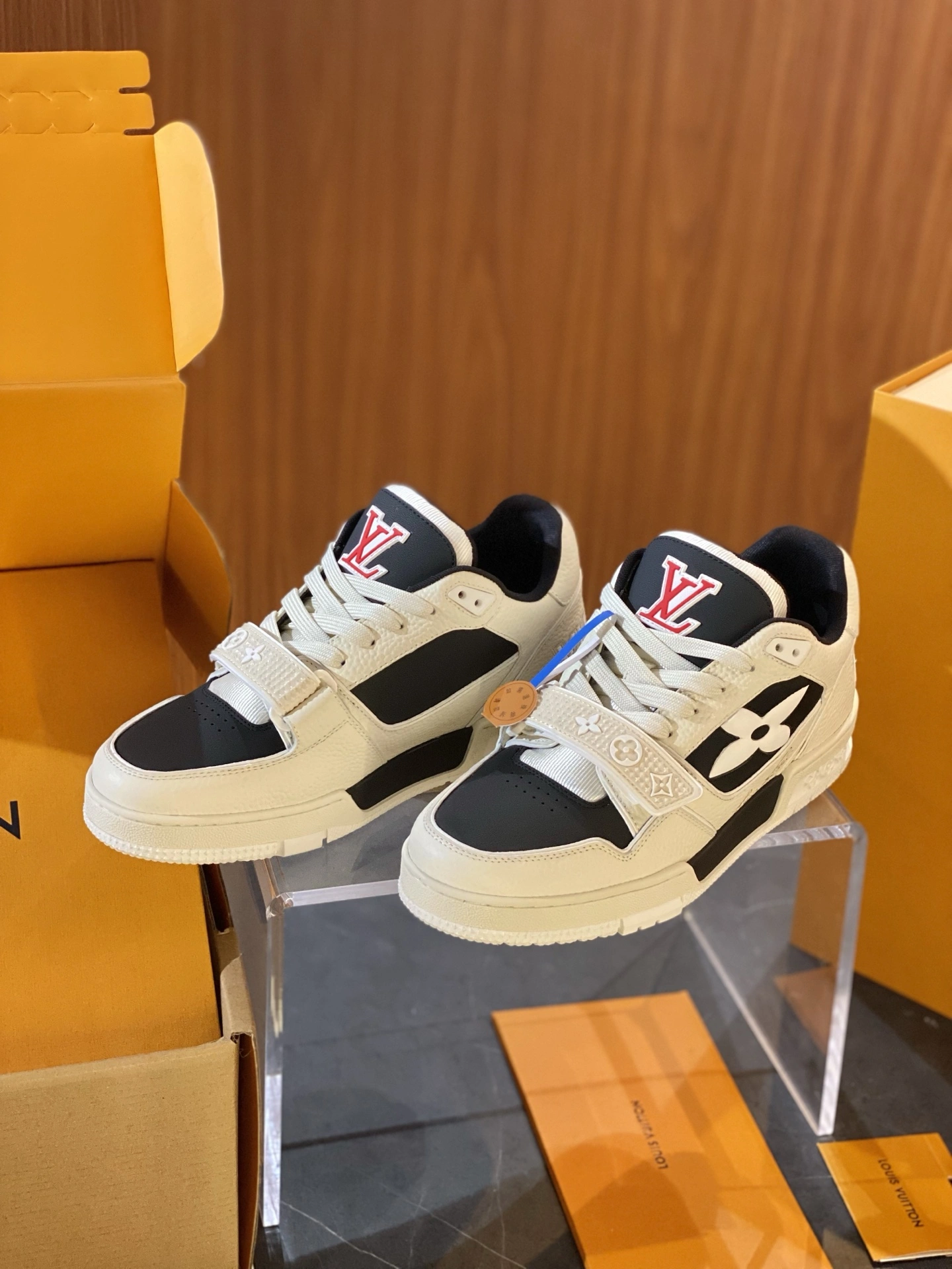 Comfortable L*ouis V*uitton Top Sneaker Trainer RR 20250417- 3736