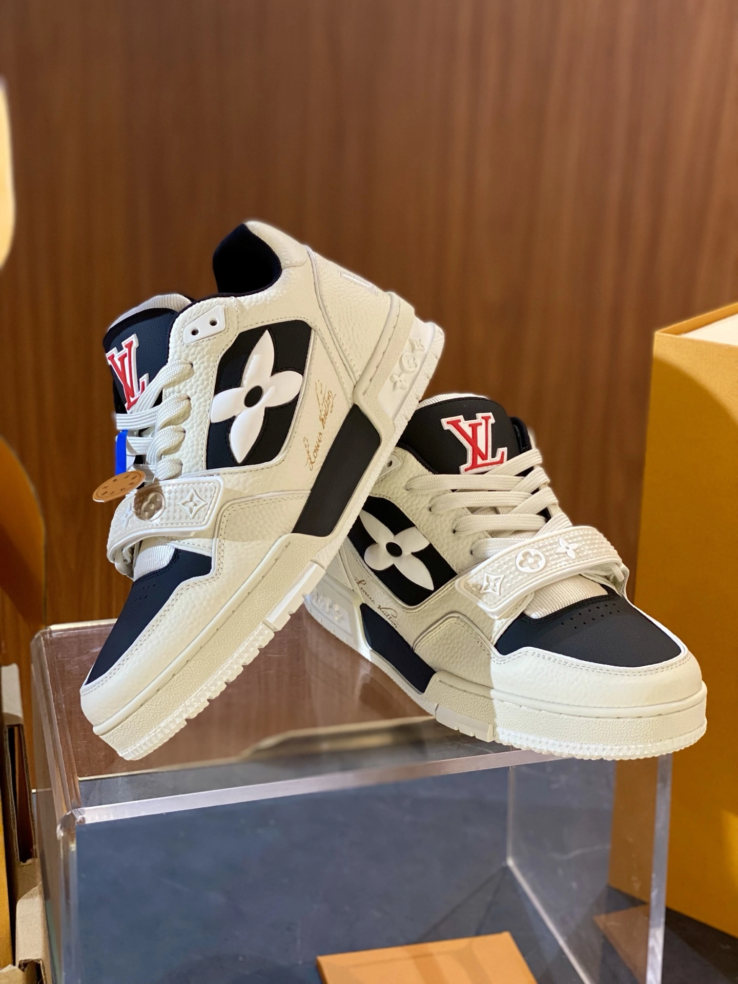 Comfortable L*ouis V*uitton Top Sneaker Trainer RR 20250417- 3736