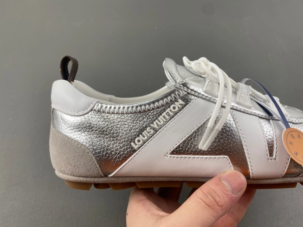 SmoothTexture L*ouis V*uitton Top Sneaker women MK202507026- 3691