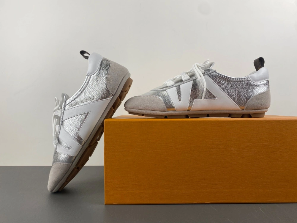 SmoothTexture L*ouis V*uitton Top Sneaker women MK202507026- 3691