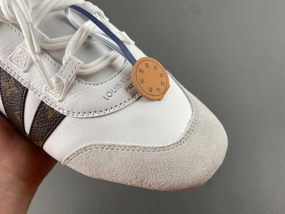 L*ouis V*uitton Top Sneaker women MK202507026- Chic 3688