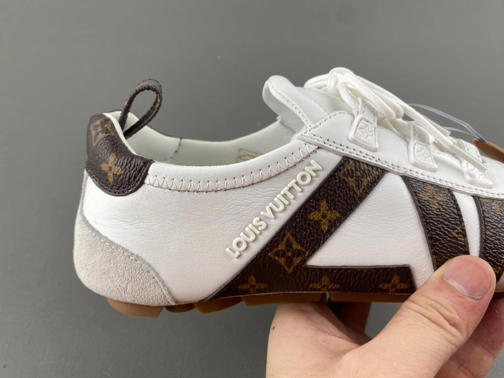L*ouis V*uitton Top Sneaker women MK202507026- Chic 3688