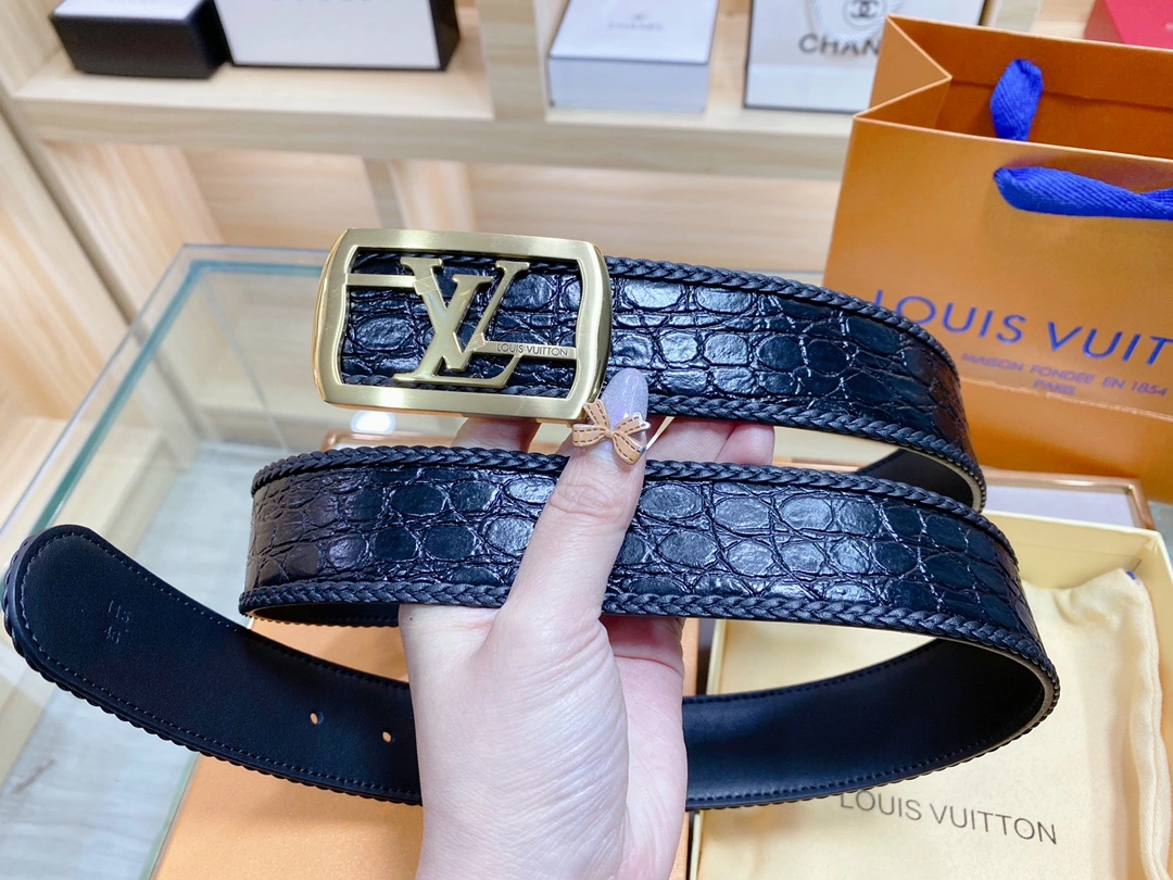 L*ouis V*uitton Top Version Compact 15439