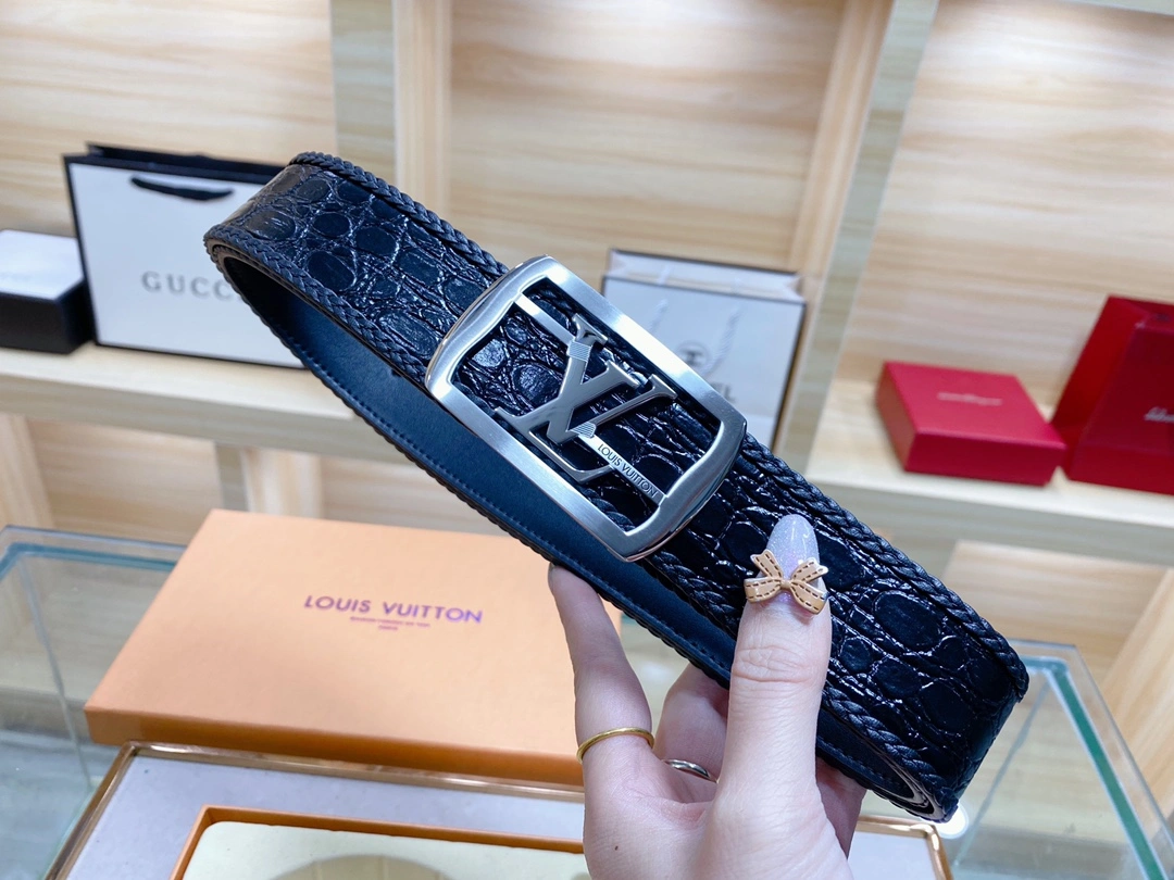 L*ouis V*uitton Top Version Compact 15439