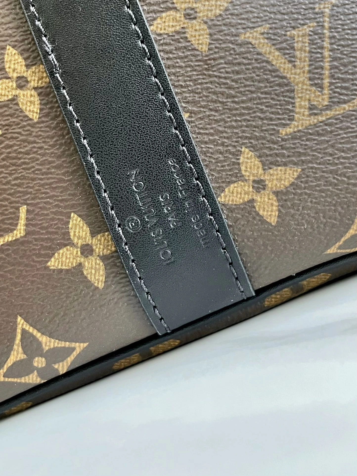SmoothTexture L*ouis V*uitton Travel-bag Top Quality HT 20231013-46 45×27×20CM 8302