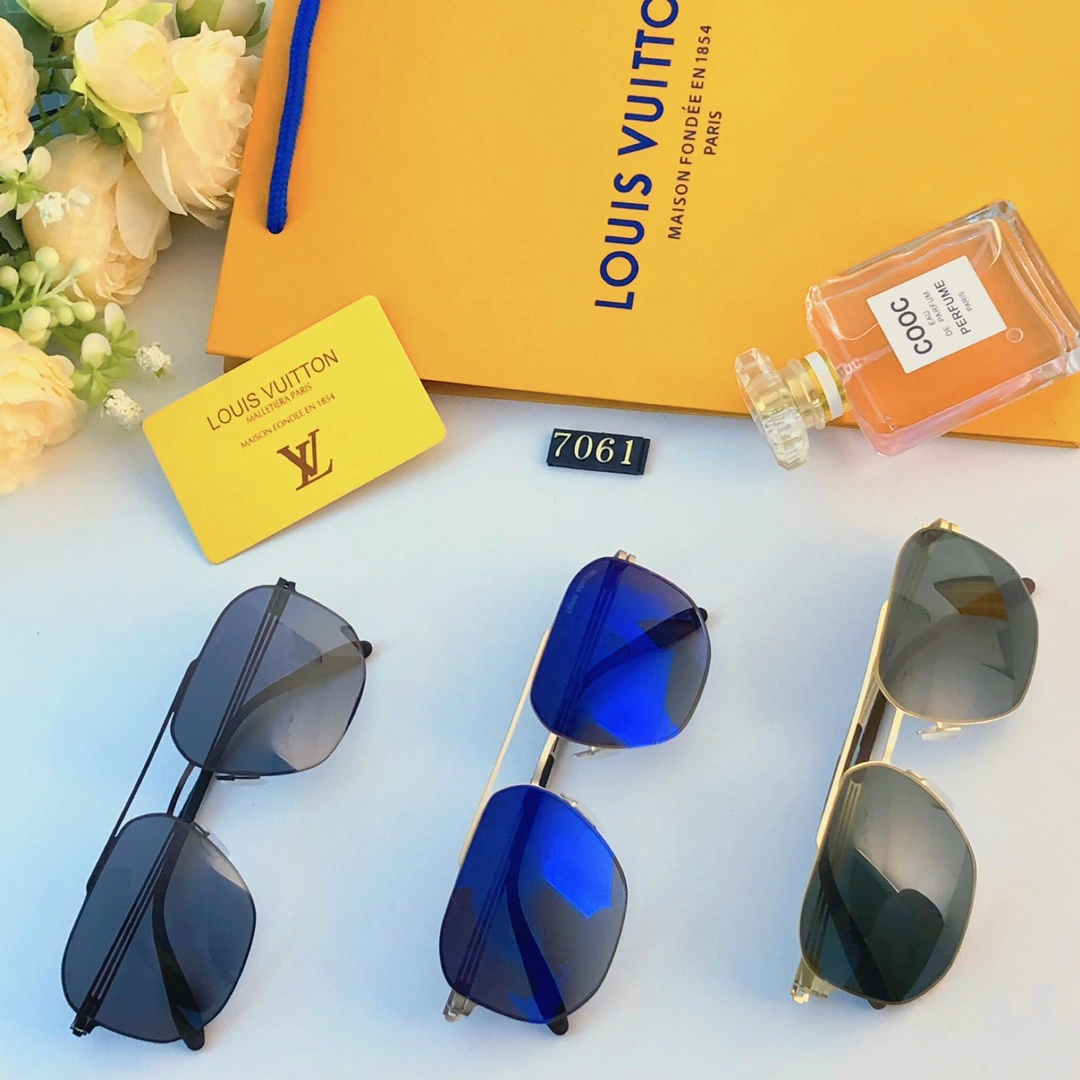 Bold L*ouis V*uittonGlasses Top XX 20240717- 16755