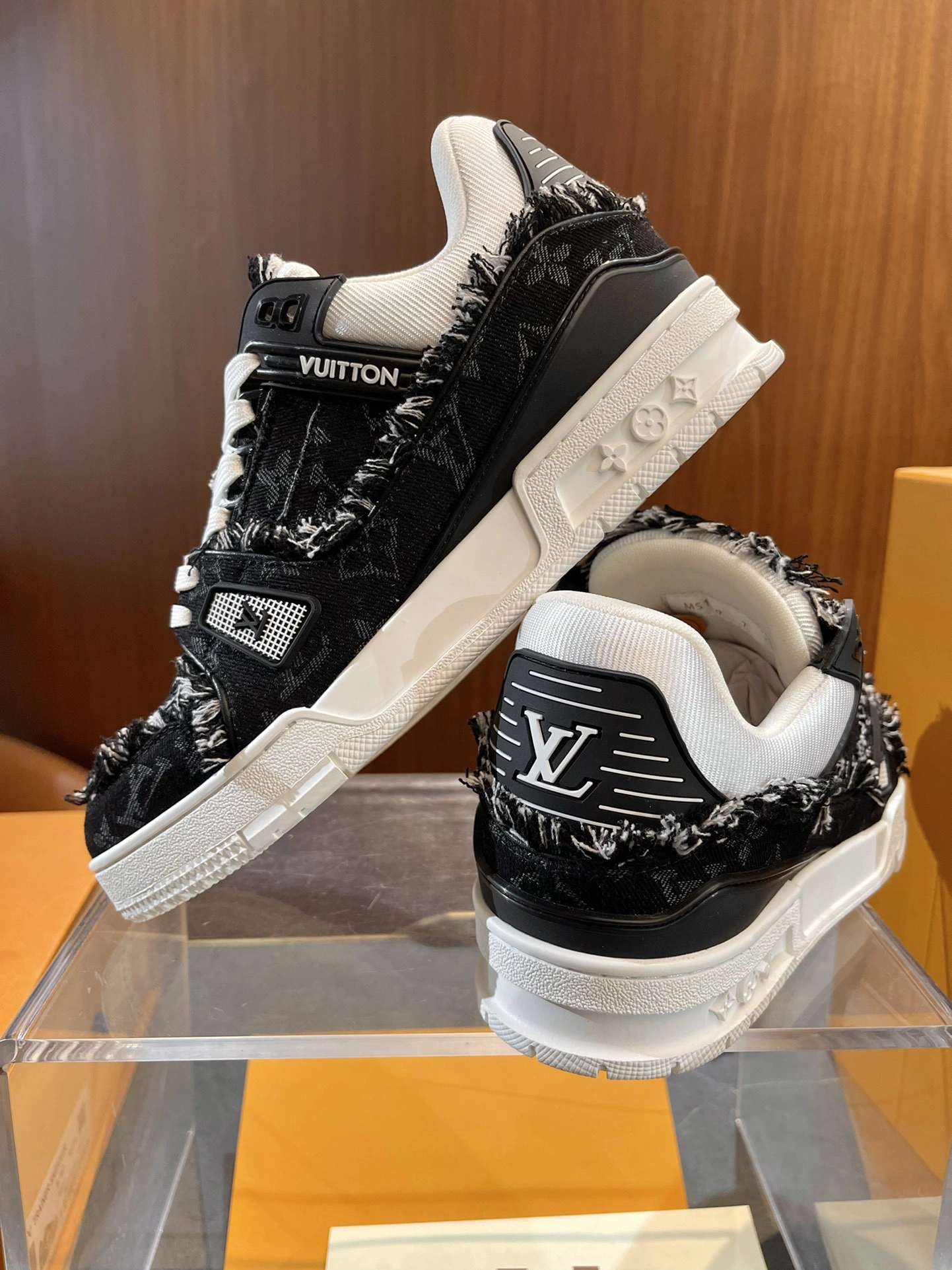 L*ouis V*uittonr Top Sneaker Low RR 20240814- WellDesigned 3780