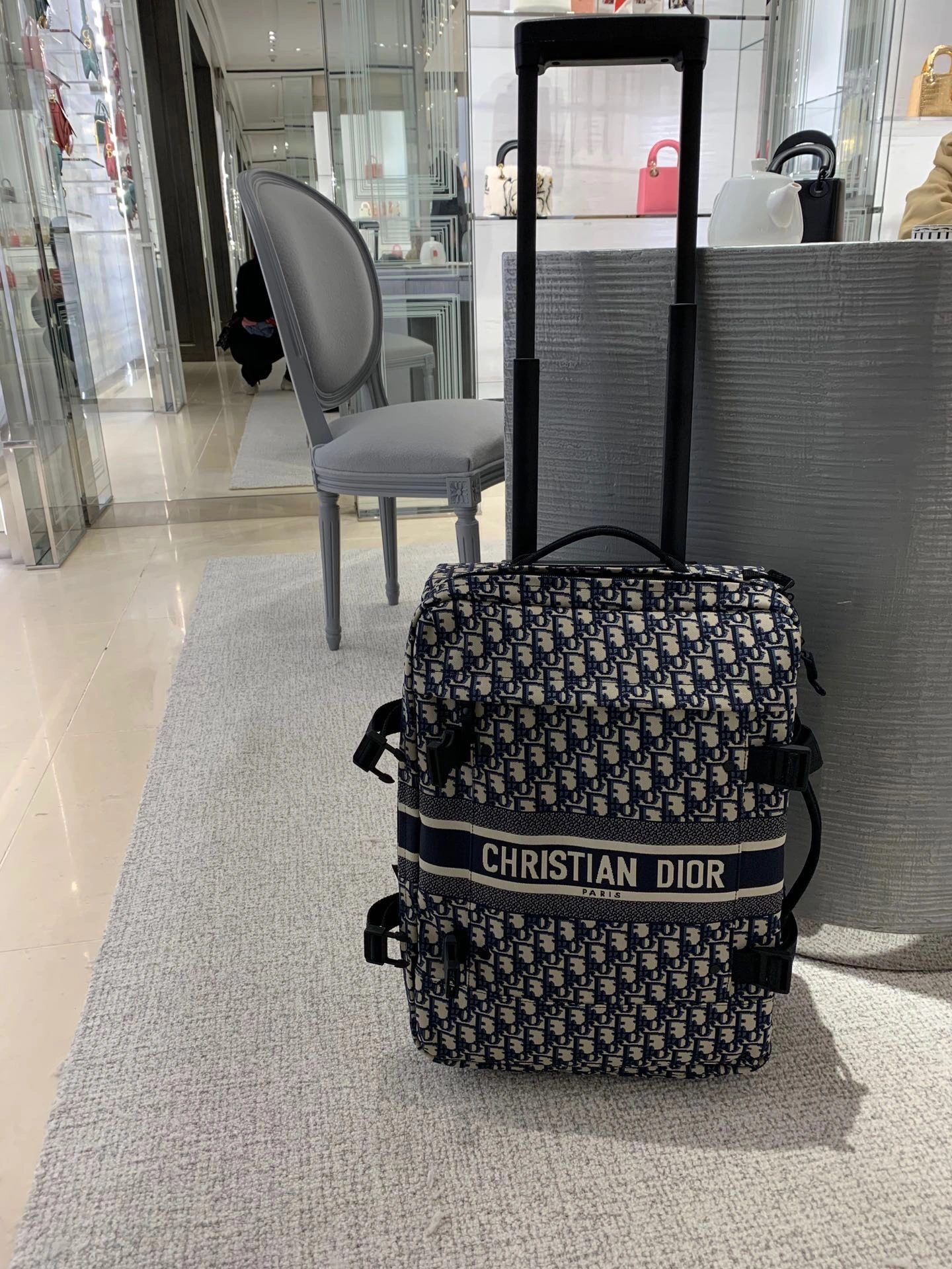 Contemporary Luggage 20 inch ask price on whatsapp 9787
