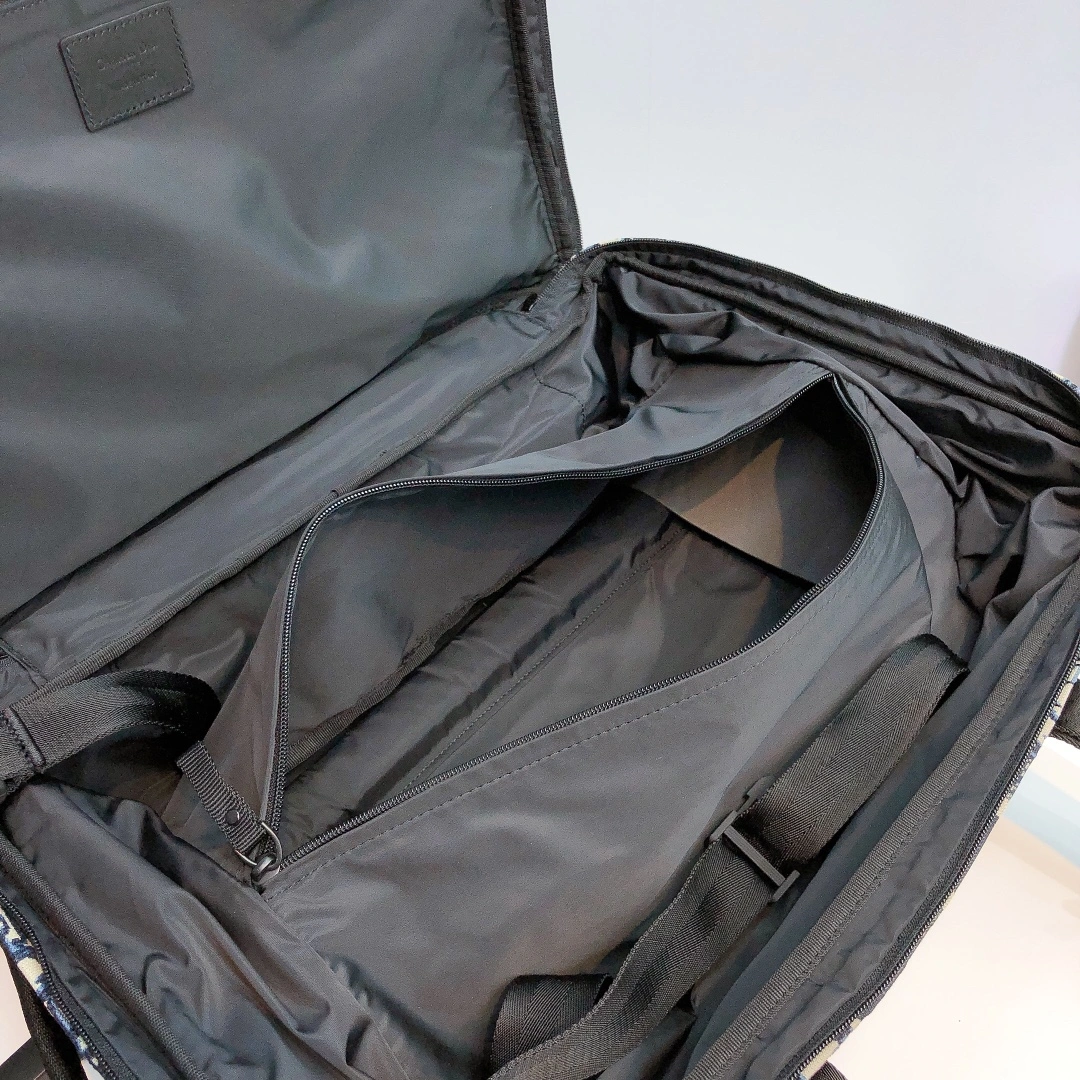 Contemporary Luggage 20 inch ask price on whatsapp 9787